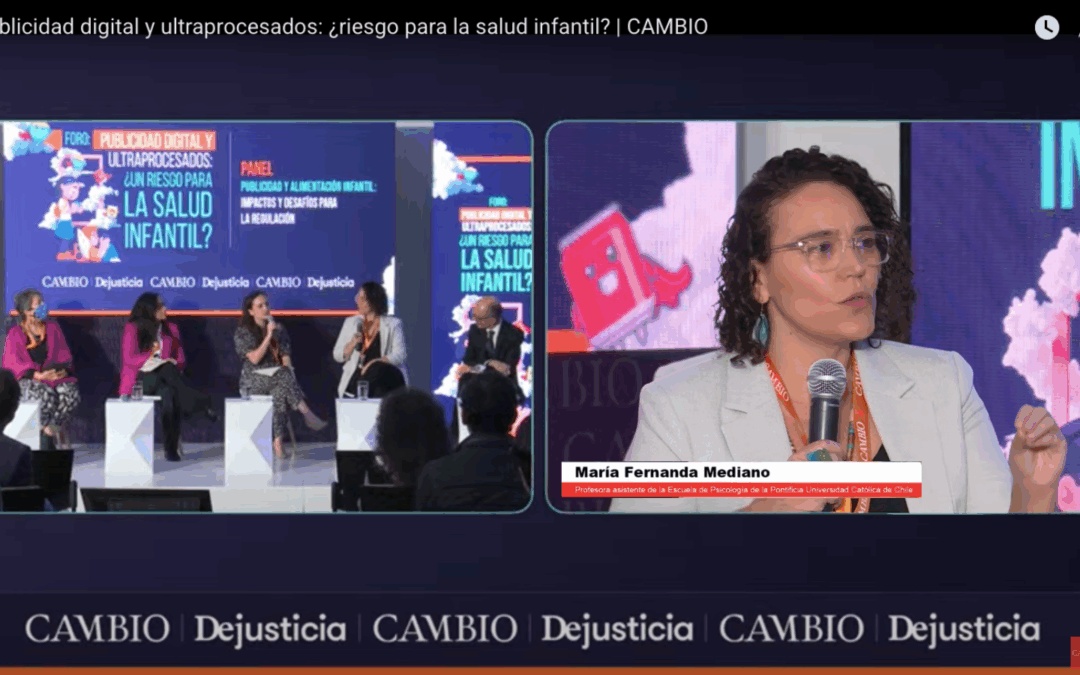 Publicidad digital de ultraprocesados e infancia: Fernanda Mediano expuso la experiencia chilena de regulación al márketing en foro en Bogotá